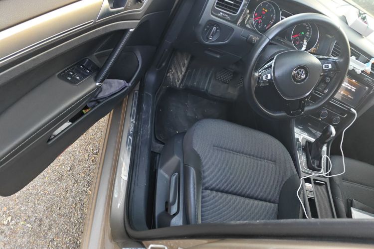 大众 高尔夫 2019款 280TSI DSG舒适型 国V中控内饰20