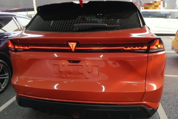 深蓝汽车 深蓝S07 2024款 215Max 乾崑智驾ADS SE增程版车身外观6