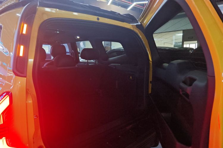 深蓝汽车 深蓝G318 2025款 无忧穿越版 四驱秘境版机舱底盘23