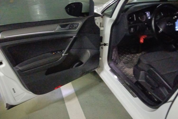 大众 高尔夫 2018款 230TSI 自动舒适型中控内饰20