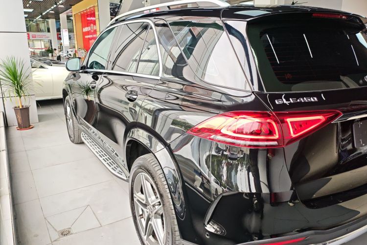 奔驰GLE 2021款 GLE 450 4MATIC 动感型车身外观6003