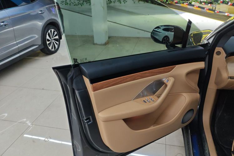 鸿蒙智行 智界R7 2024款 纯电 802km Max中控内饰7004