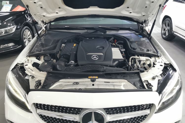奔驰C级 2019款 C 180 L 时尚型运动版机舱底盘24