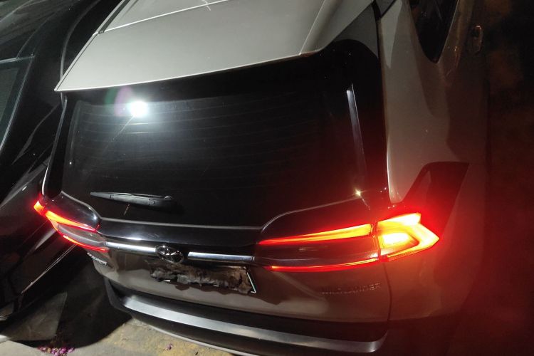 丰田 威兰达 2021款 2.0L CVT两驱豪华版车身外观6004