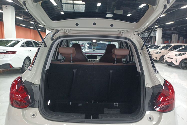 五菱汽车 五菱缤果 2023款 333km 灵犀互联+款局部细节23