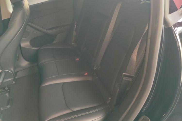 特斯拉 Model Y 2023款 长续航全轮驱动版中控内饰21