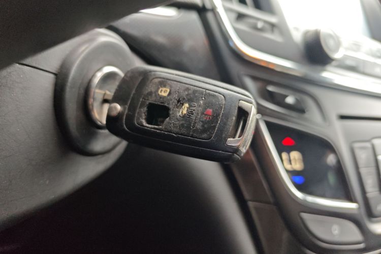 别克 君威 2015款 1.6T 领先技术型中控内饰11