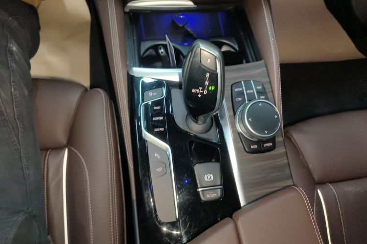 宝马5系 2020款 530Li 尊享型 豪华套装局部细节18