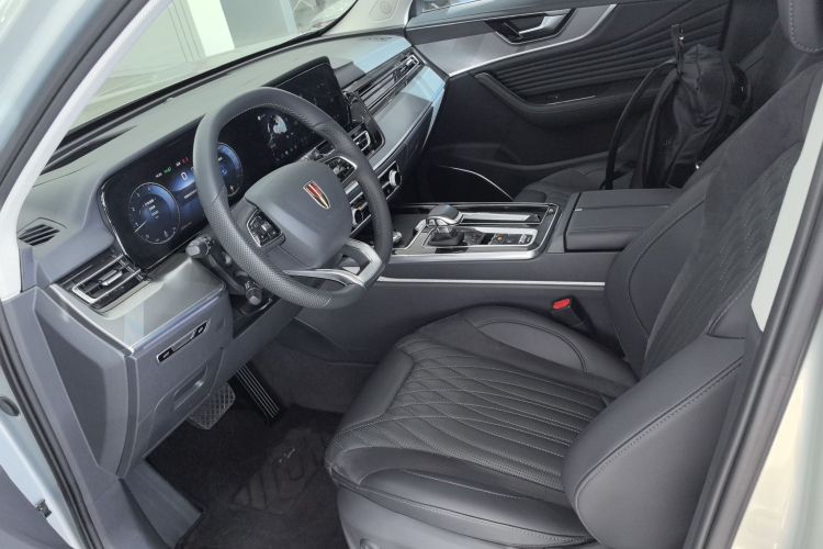 红旗HS5 2023款 2.0T 四驱旗享Pro版中控内饰19