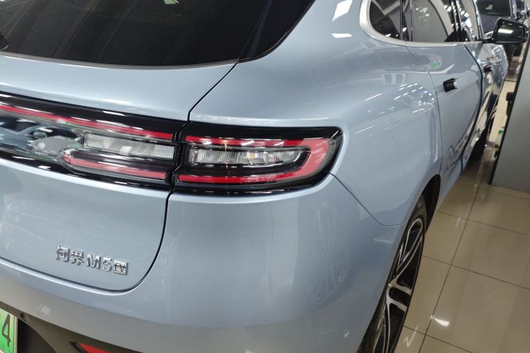 鸿蒙智行 问界M5 2023款 纯电四驱智驾版车身外观9