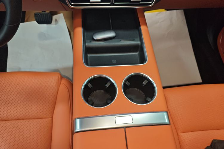 理想汽车 理想L8 2023款 Pro中控内饰18