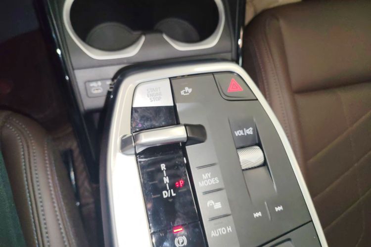 宝马X1 2024款 sDrive25Li X设计套装中控内饰18