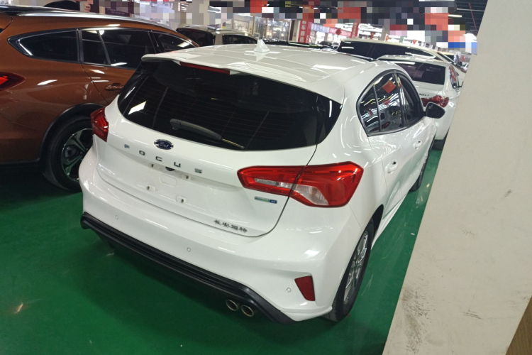 福特 福克斯 2021款 两厢 EcoBoost 180 自动锋潮型车身外观7