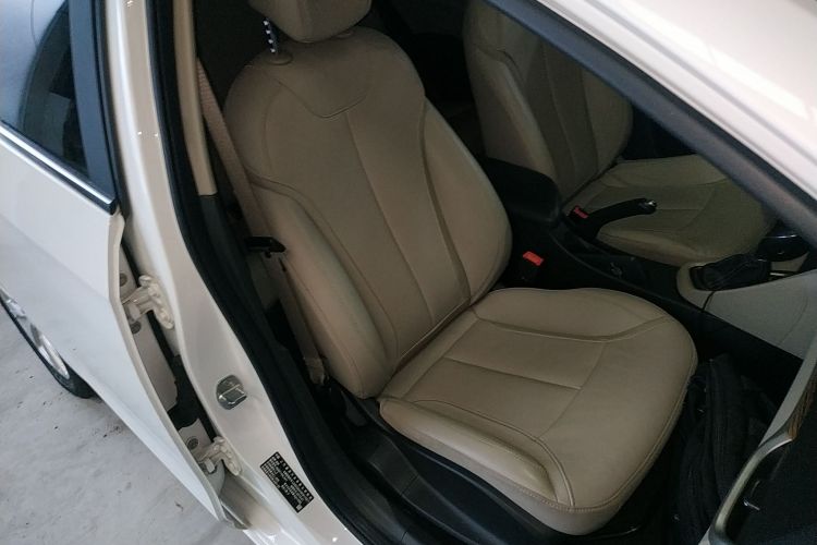 别克 阅朗 2019款 15T 双离合互联精英型 国V中控内饰41