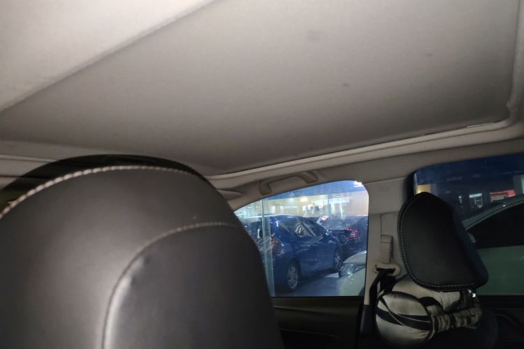 斯巴鲁 森林人 2018款 2.0i 豪华导航版中控内饰22