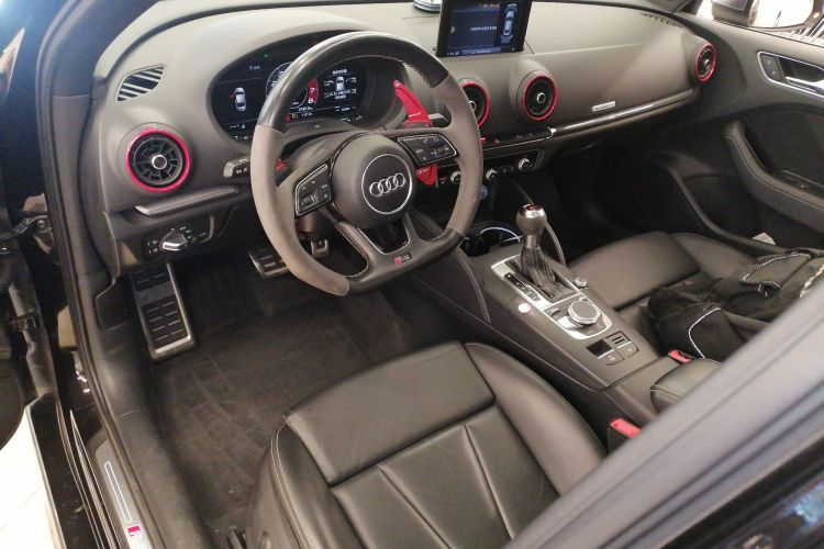 奥迪RS 3 2017款 RS 3 2.5T Limousine中控内饰7002