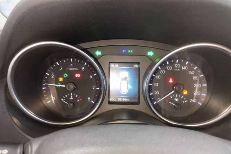 哈弗H6 Coupe 2015款 蓝标 2.0T 手动两驱精英型中控内饰14