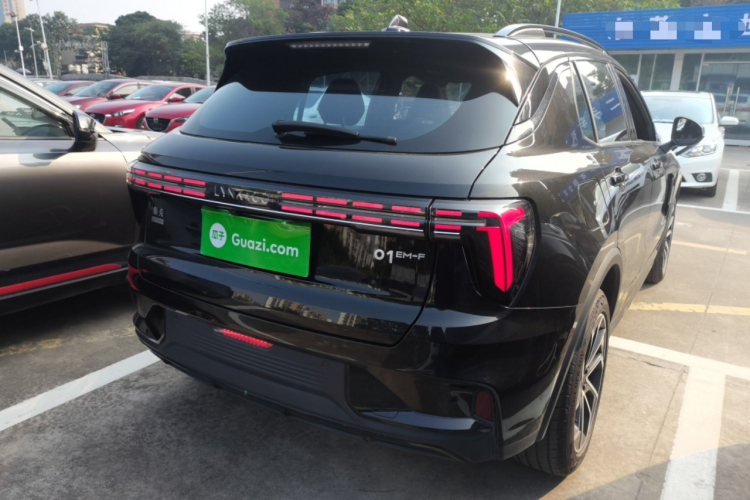 领克01 2023款 1.5TD EM-F PM车身外观7