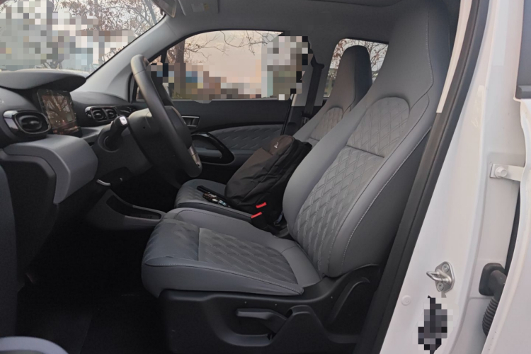 零跑汽车 零跑T03 2021款 400微糖版中控内饰19