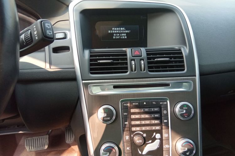 沃尔沃XC60 2015款 T5 AWD 智远版中控内饰16