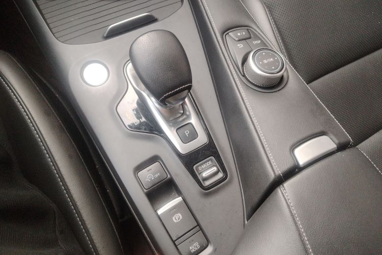 英菲尼迪QX50 2018款 2.0T 两驱时尚版中控内饰18