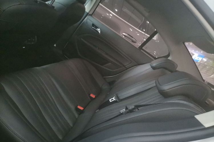 标致408 2022款 1.6T 进取版中控内饰7004