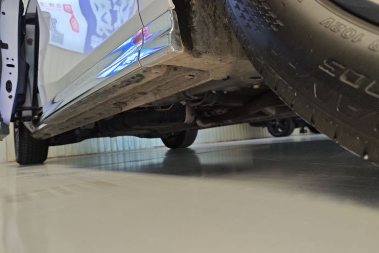 广汽传祺 传祺M8 2024款 大师系列 400T 尊贵版局部细节9001