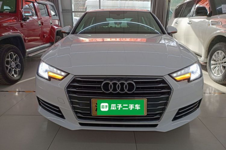 奥迪A4L 2018款 30周年年型 30 TFSI 进取型车身外观2