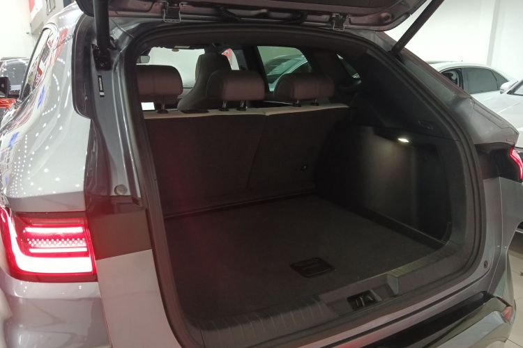 比亚迪 宋PLUS新能源 2025款 DM-i 智驾版 112KM 尊荣型机舱底盘23