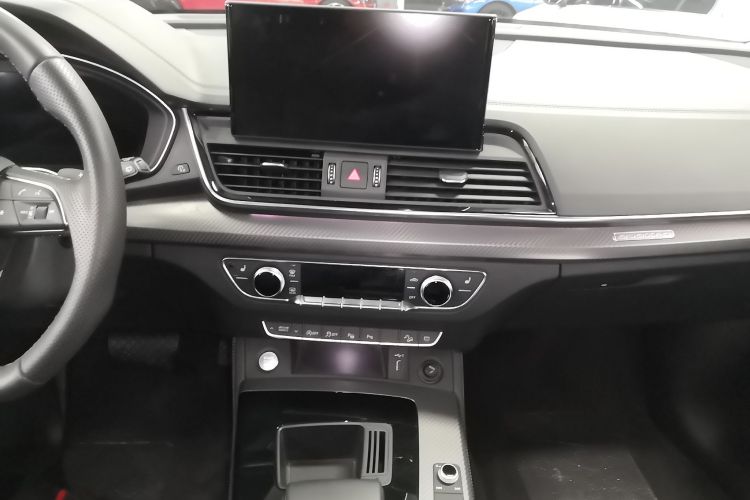 奥迪Q5L 2021款 45 TFSI 豪华动感型中控内饰16