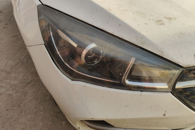 奇瑞 艾瑞泽5 2019款 1.5L 手动新青春版 国VI车身外观6006