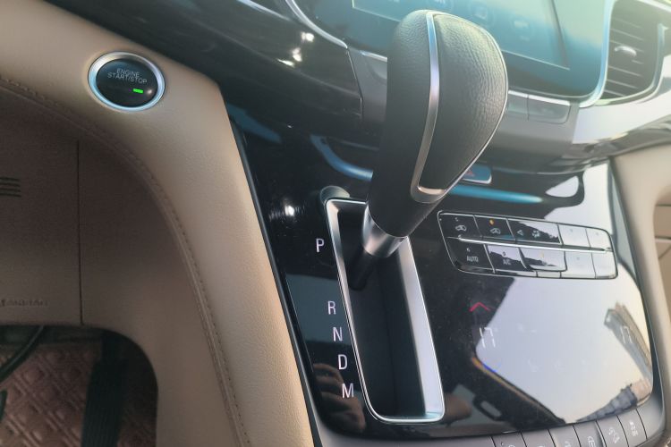 别克GL8 2018款 ES 28T 旗舰型 国VI中控内饰18