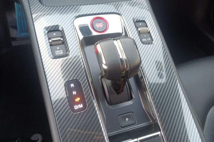 广汽传祺 影豹 2022款 270T DCT J16 R-style赛道版中控内饰18