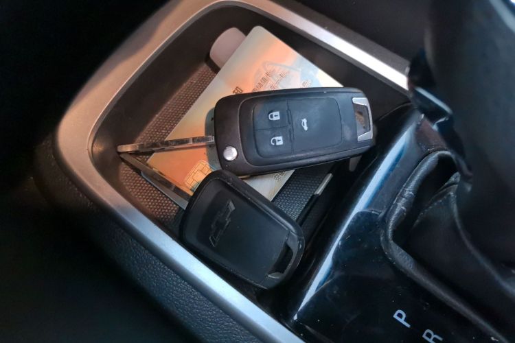 雪佛兰 科沃兹 2019款 320 自动欣享天窗版中控内饰11