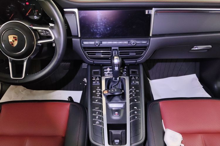 保时捷 2020款 Macan 2.0T中控内饰16
