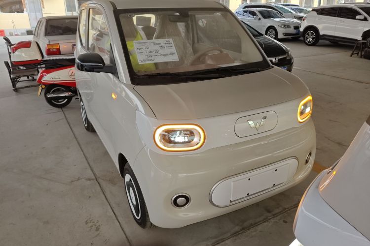 五菱汽车 宏光MINIEV 2024款 第三代 215km 青春版车身外观2