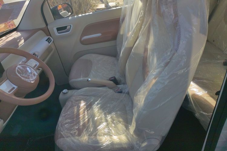 五菱汽车 宏光MINIEV 2024款 第三代 215km 青春版中控内饰19