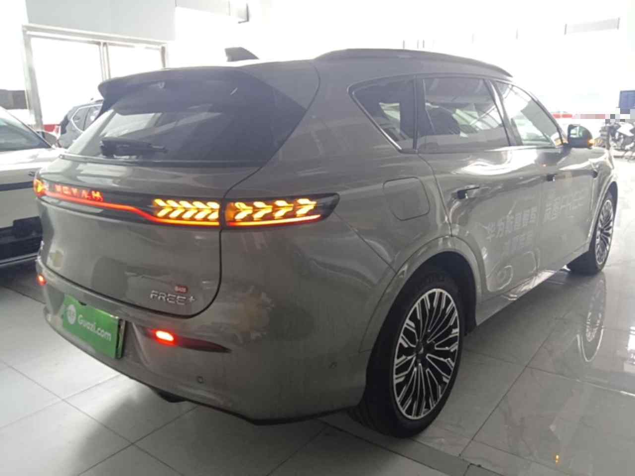 岚图汽车 岚图FREE 2025款 FREE+ 后驱乾崑版(4)