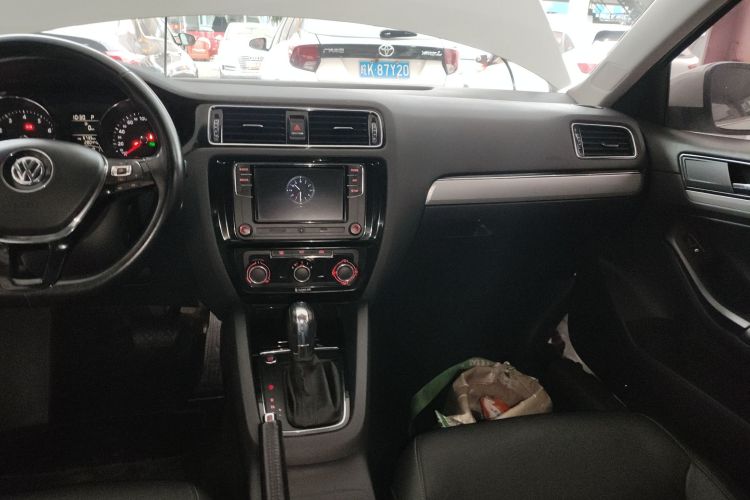 大众 速腾 2018款 1.6L 自动舒适型局部细节16