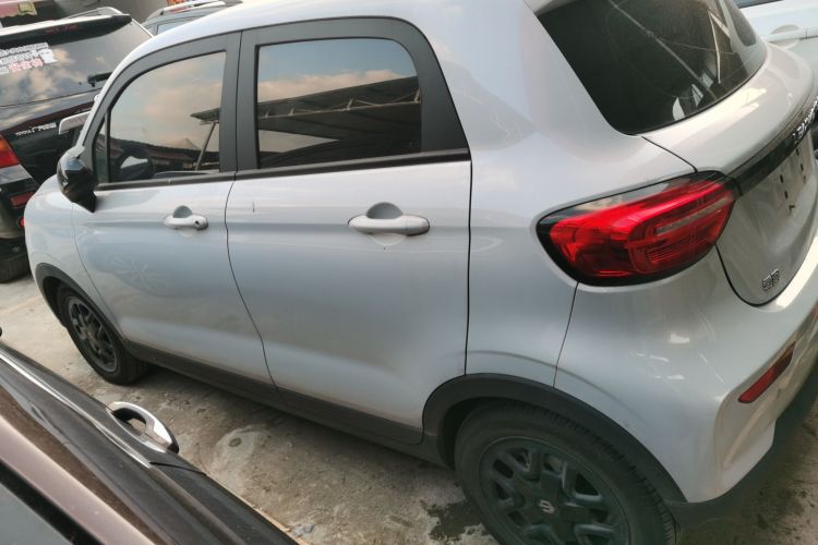 零跑汽车 零跑T03 2023款 403轻享版车身外观4