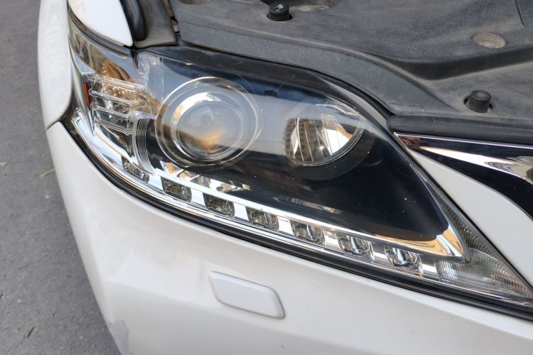 雷克萨斯RX经典 2013款 270 精英版车身外观8