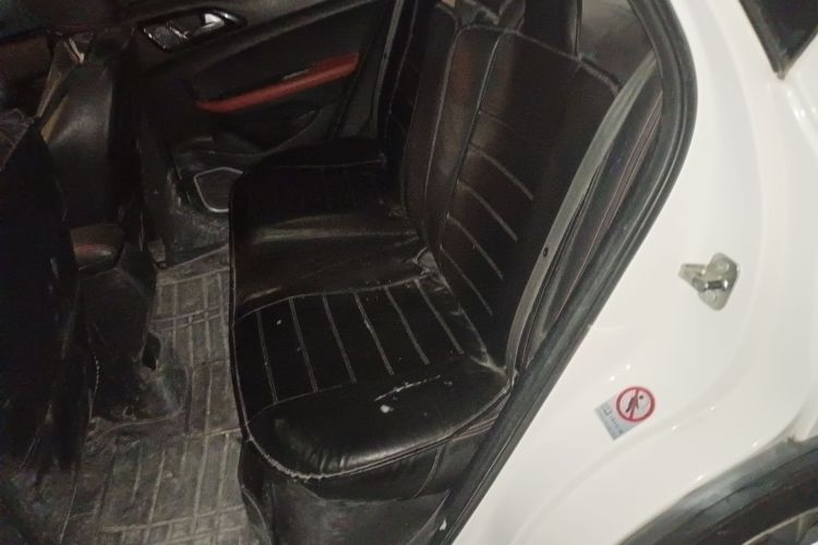 中华V3 2017款 1.5L 自动智能型中控内饰21