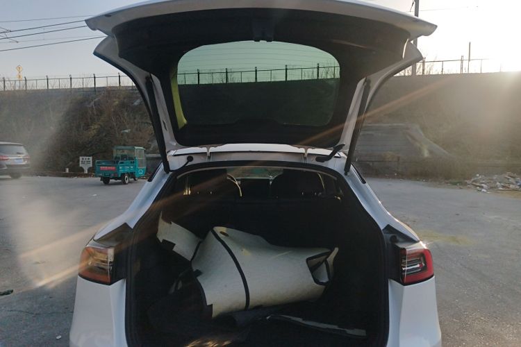 特斯拉 Model Y 2023款 长续航全轮驱动版机舱底盘23