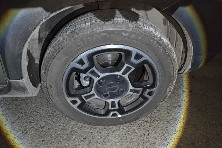 吉利银河 2025款 210km 熊猫骑士车身外观10