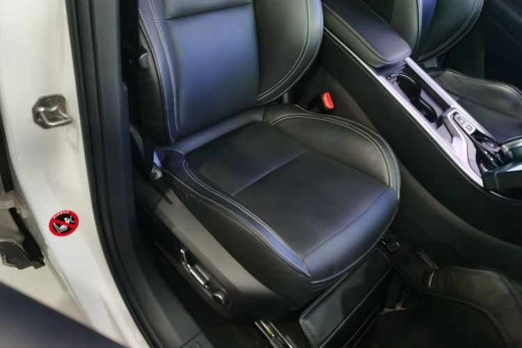 领克01 2017款 2.0T 两驱型Pro版局部细节41