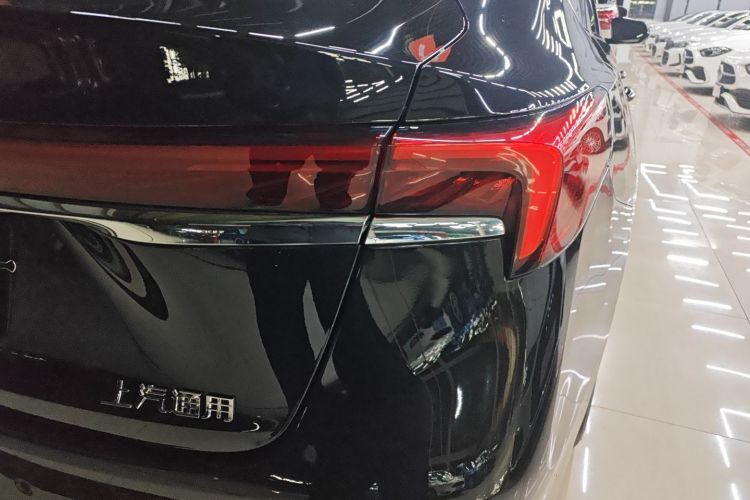 别克 君越 2025款 28T 白金版车身外观6006