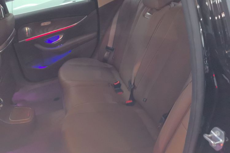 奔驰E级 2023款 改款 E 300 L 时尚型中控内饰21