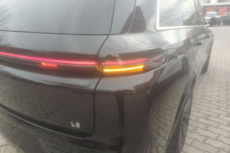 理想汽车 理想L8 2024款 Pro车身外观9