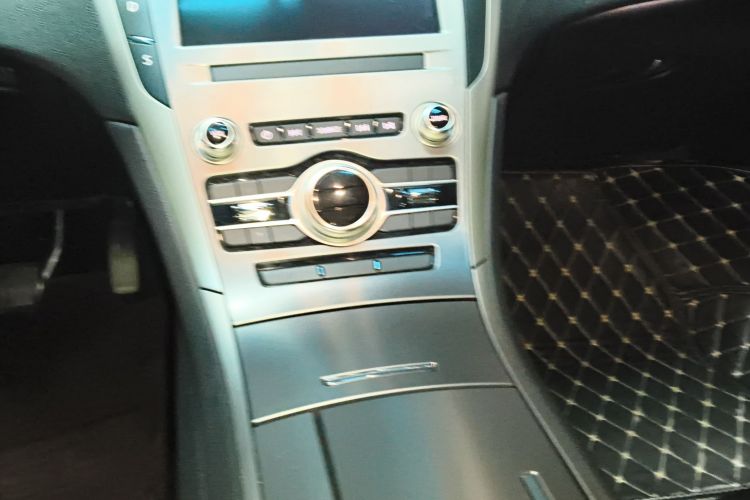 林肯MKZ 2020款 2.0T 尊享版中控内饰18