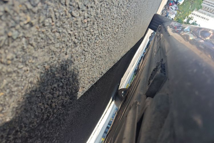 奔驰E级 2017款 E 300 L 豪华型局部细节9001